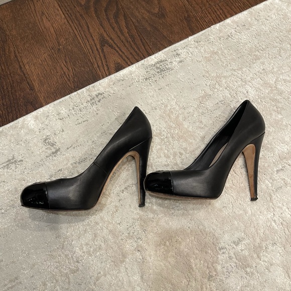 Chanel Black Patent Cap Pump - Picture 6 of 12